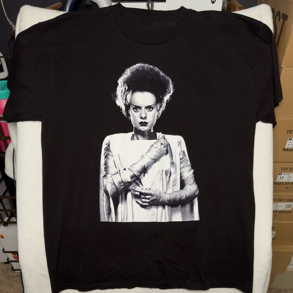 Universal Monsters “Bride of Frankenstein” Tee | XL - Picture 3 of 4